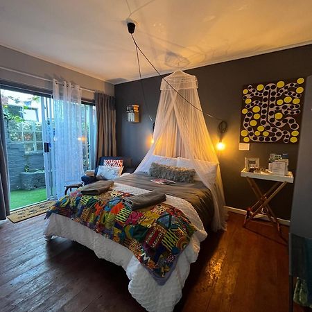 Seaside Getaway @ Swallow House Suite #1 كيب تاون المظهر الخارجي الصورة