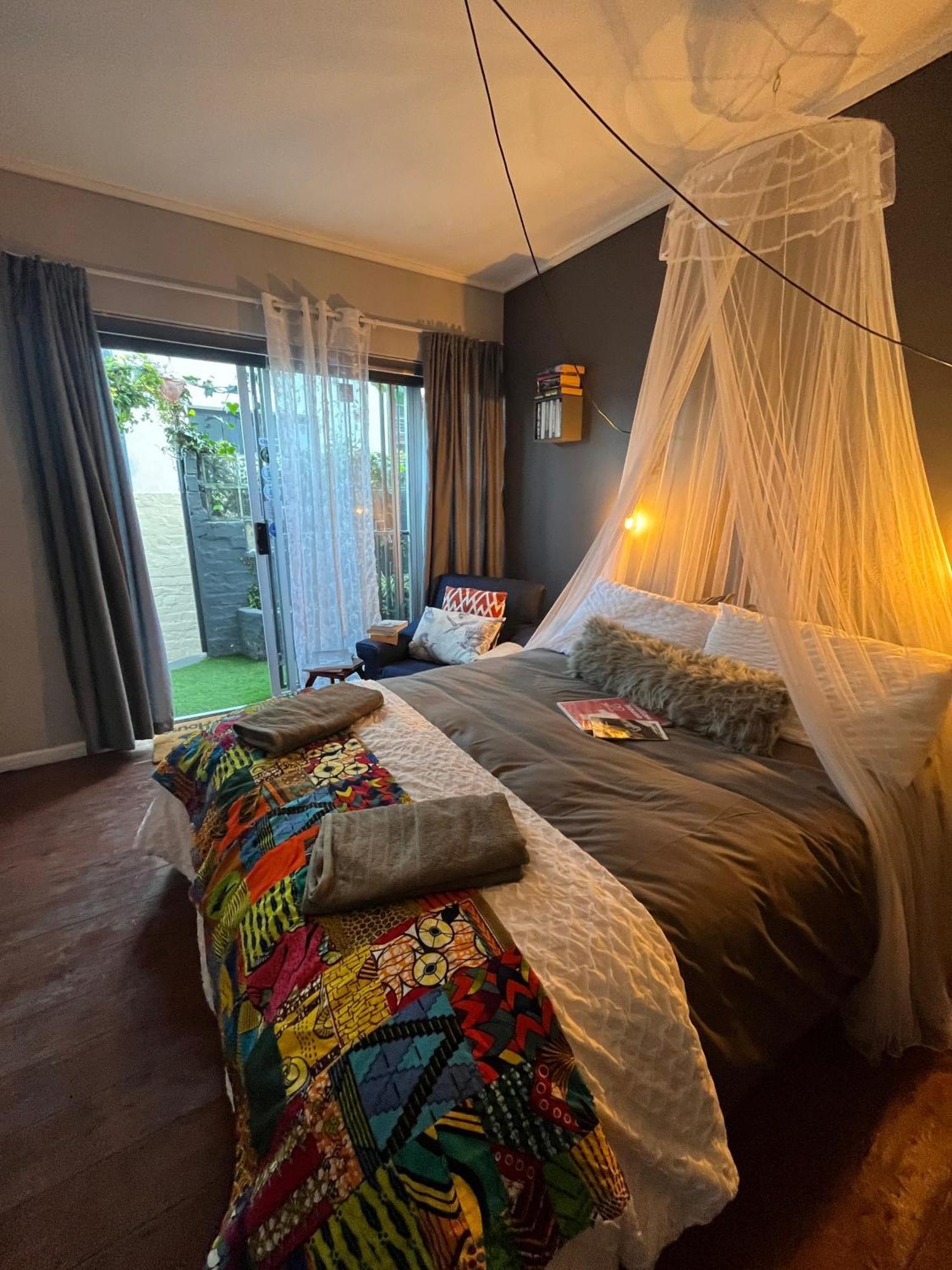 Seaside Getaway @ Swallow House Suite #1 كيب تاون المظهر الخارجي الصورة