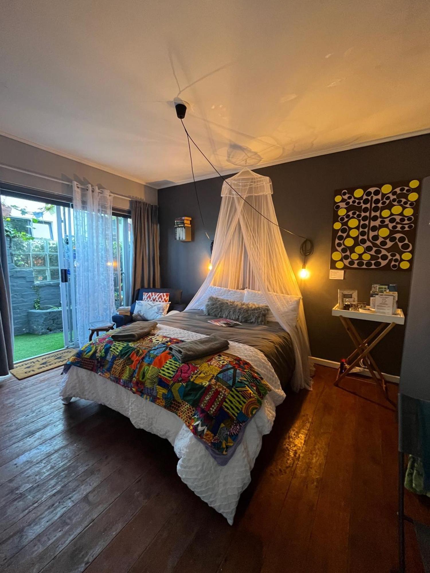 Seaside Getaway @ Swallow House Suite #1 كيب تاون المظهر الخارجي الصورة